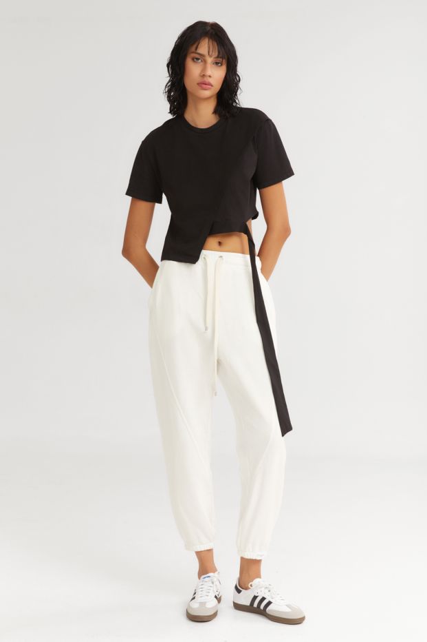 The Caramel Drip Top Black