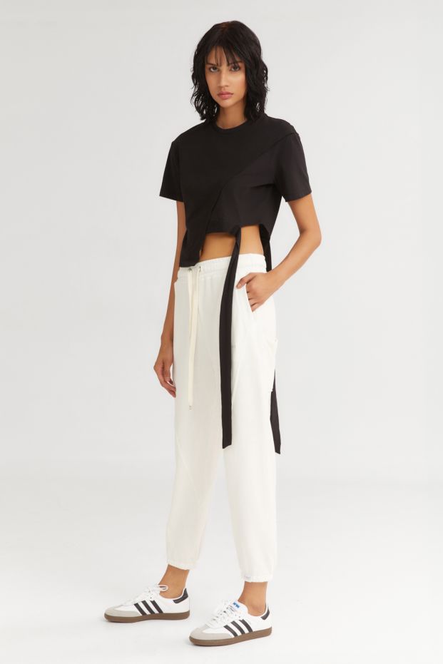 The Caramel Drip Top Black