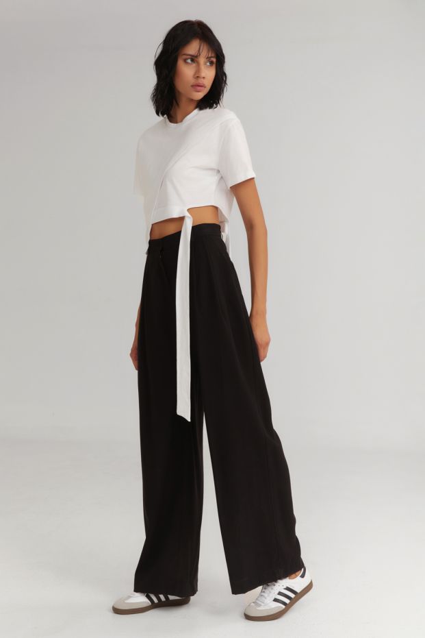 The Caramel Drip Top White