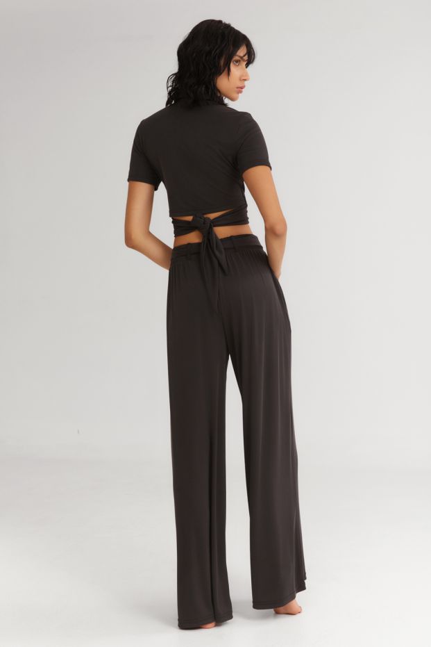 The Creamy Cropped Top Black