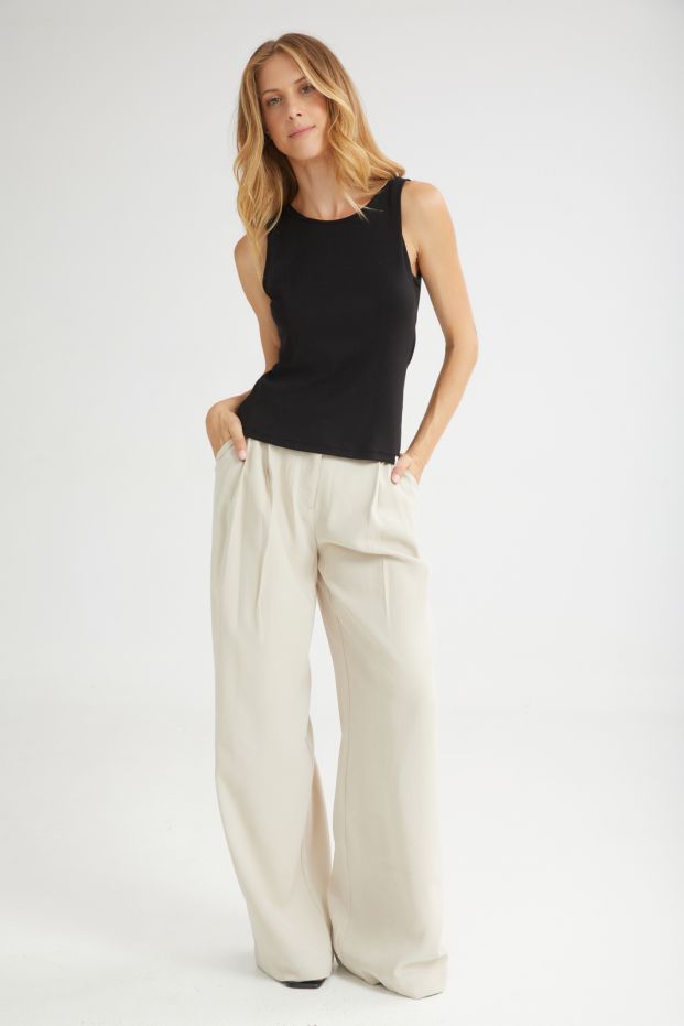 The Scoopable Top Black