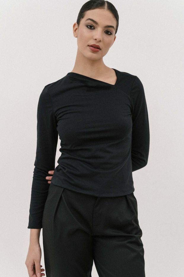 The Extra Hot Top Black